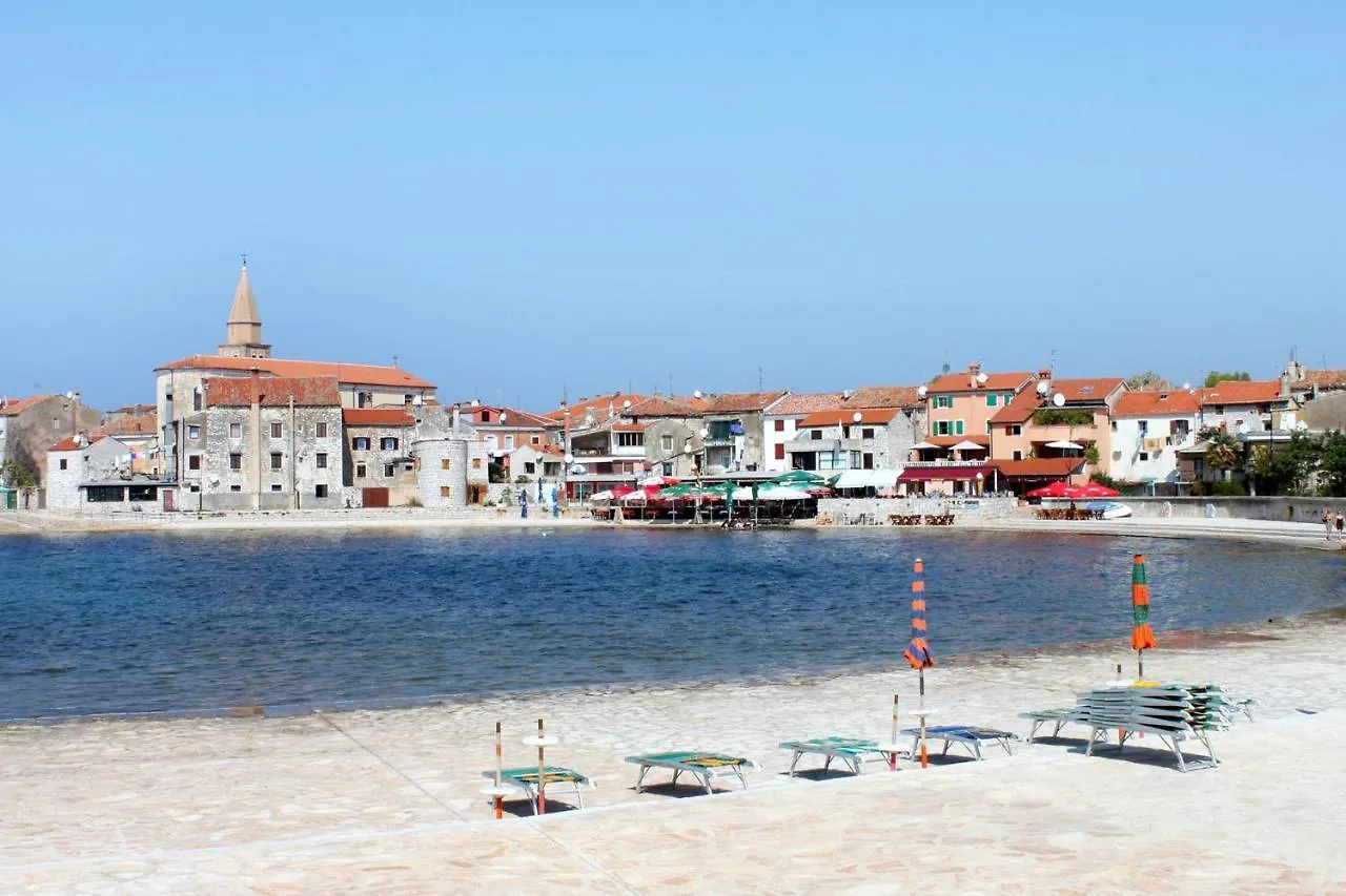 Apartments With A Parking Space Umag - 7066