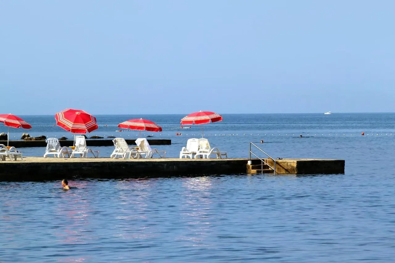 Apartments With A Parking Space Umag - 7066 Kroatië