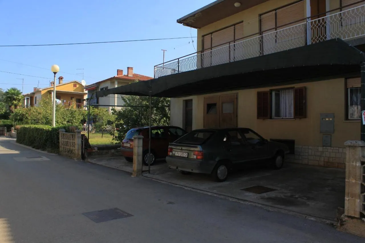 Apartments With A Parking Space Umag - 7066