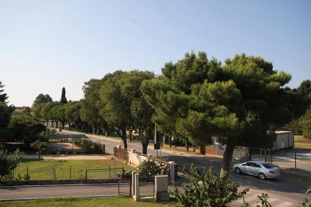 Apartments With A Parking Space Umag - 7066